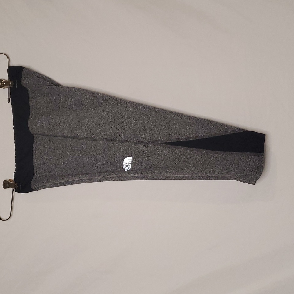 The North Face Flashdry Capri Leggings Gray Black Girls Regular Size 10-12 - Picture 3 of 10